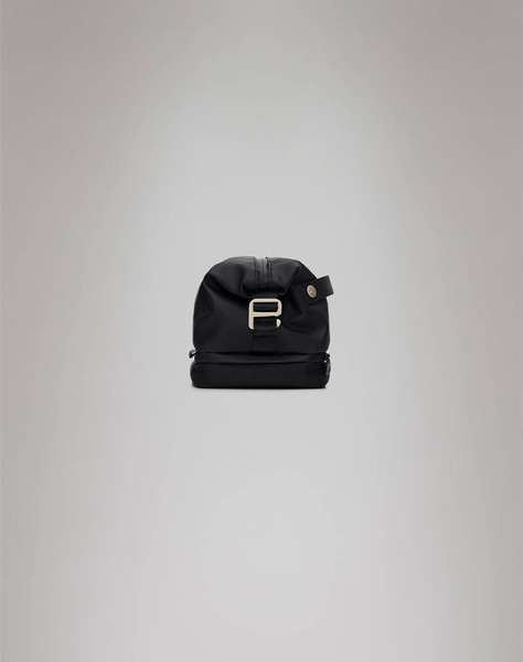 RAINS Otaru Wash Bag W3 (Размери: 20 x 14 x 33см.)