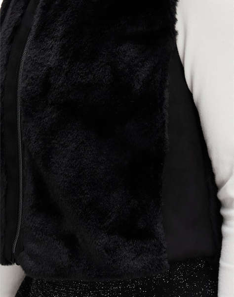 BETTY BARCLAY GILLET