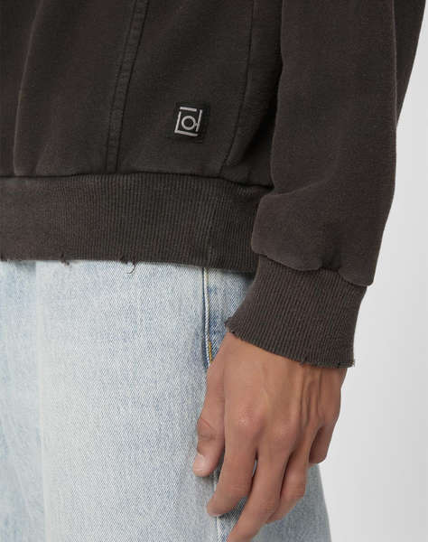 DIRTY LAUNDRY REGULAR CREWNECK WITH DESTROYS