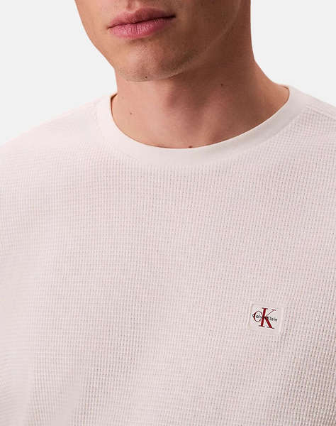 CALVIN KLEIN LS WAFFLE BADGE CREWNK TEE
