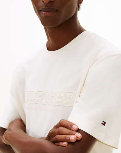 TOMMY HILFIGER MIX MEDIA GRAPHIC TEE