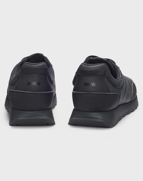 HUGO Icelin_runn_cdcvlg 10275490 01