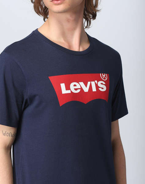 LEVIS GRAPHIC SET-IN NECK