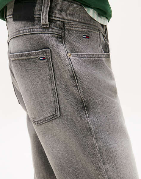 TOMMY JEANS RONNIE SHORT BJ8172