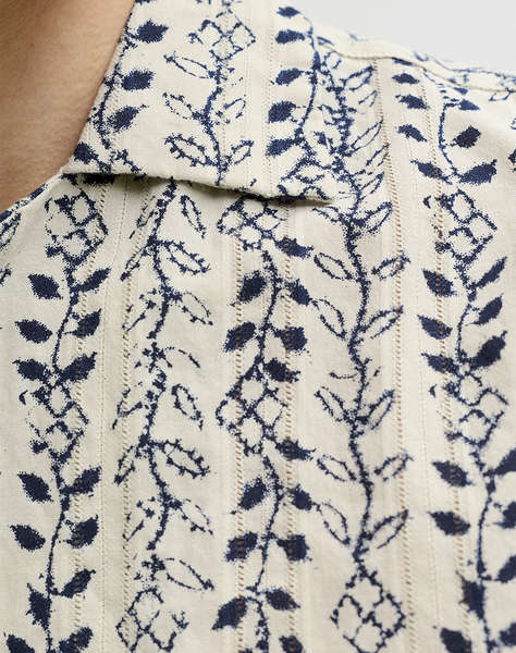 JACK&JONES JPRBLULYON PRINT DOBBY S/S SHIRT SN