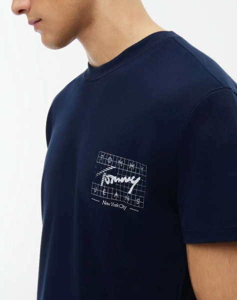 TOMMY JEANS TJM REG SIGN FLAG SS TEE EXT