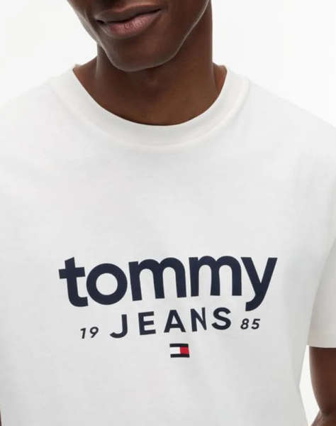 TOMMY JEANS TJM SLIM GRAPHIC TEE EXT
