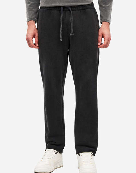 DIRTY LAUNDRY SWEATPANTS WITH DESTROYS