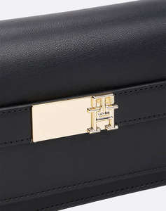 TOMMY HILFIGER TH HERITAGE LRG FLAP W/CHAIN (Размери: 19 x 4 x 10 см.)