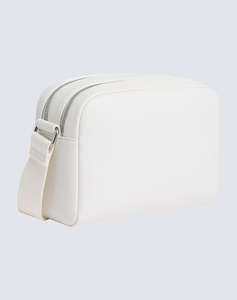 CALVIN KLEIN OVER WEBBING CAMERA BAG21 PU (Размери: 21 x 16 x 9 см.)