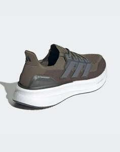 ADIDAS ULTRABOOST 5