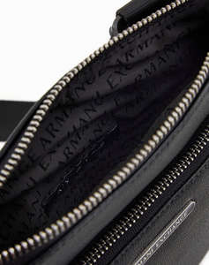 ARMANI EXCHANGE MESSENGER BAG (Размери: 21.5 x 20 x 0.5 см.)