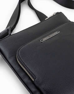 ARMANI EXCHANGE MESSENGER BAG (Размери: 21.5 x 20 x 0.5 см.)