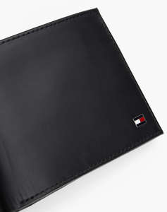 TOMMY HILFIGER ETON CC FLAP AND COIN POCKET (размери: 13 x 3 x 9.5см.)