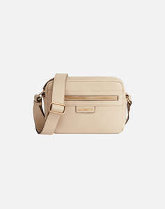 GEOX WOMAN BAG (Размери: 16 x 25 x 8 см.)
