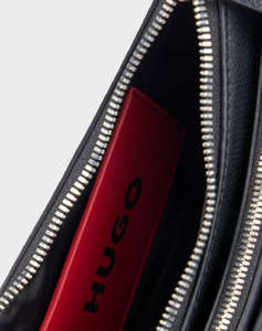HUGO Chris Crossb Multi R 10260391 01 (размери: 24 x 13 x 6,5см.)