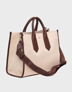 BOSS Sandy MED Tote M 10251556 01 (размери: 41.5 x 35 x 16.5см.)