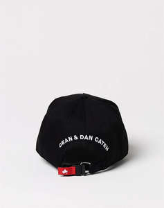 DSQUARED2 ШАПКА