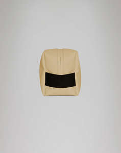 RAINS Wash Bag Small W3 (размери: 21 x 13 x 11см.)