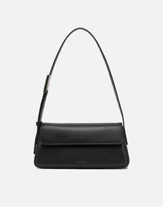 CALVIN KLEIN JEANS BELTED SMALL SHOULDER BAG (размери: 23.5 x 12 x 6см.)