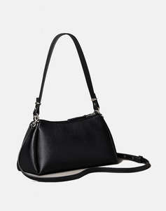 CALVIN KLEIN JEANS DROP SMALL SHOULDER BAG (Размери: 28 x 15 x 8см.)