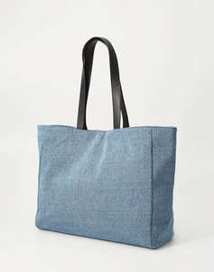 KARL LAGERFELD KLJ EW POCKET SHOPPER DENIM (Размери: 33 x 53 x 15см.)