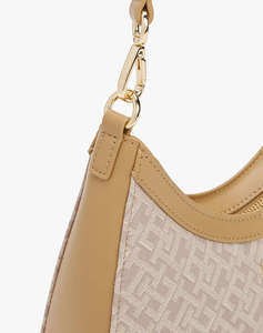 TOMMY HILFIGER TH JACQUARD SHOULDER BAG (Размери: 25 x 8 x 20.5см.)