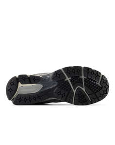 NEW BALANCE 2002R - SHOE CLASSICS