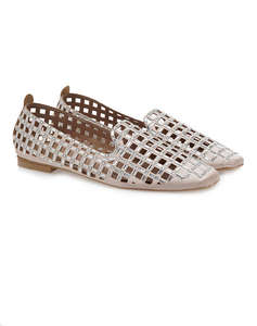 LARA CONTE MADRID FLATS
