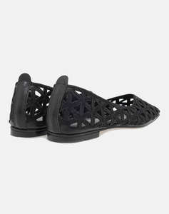 LARA CONTE MADRID FLATS