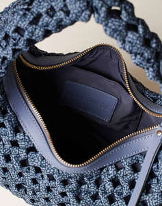 BORBONESE HOBO BAG LEATH (Размери: 24 х 15 х 10см)