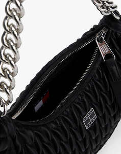 TOMMY JEANS TJW ICONIC SHOULDER QUILTED (Размери: 23 x 9 x 16см.)