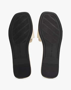 TOMMY HILFIGER LEATHER HORSEBIT MULE