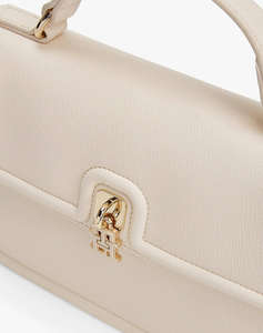 TOMMY HILFIGER TH ETERNITY MINI SATCHEL (Размери: 25.5 x 7.5 x 17.5см.)