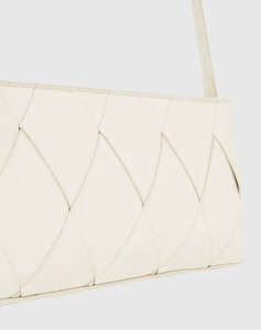 CALVIN KLEIN JEANS CK WOVEN ELONGATED SHOULDER BAG (Размери: 31 x 5 x 14,5см)