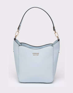 GUESS BRENTON SM GRLFRIEND BUCKT ДАМСКА ЧАНТА(Размери: 23 x 16 x 8см.)