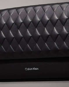 CALVIN KLEIN MINI QUILT CHAIN MINI CROSSBODY (Размери: 21 x 5,5 x 13см.)