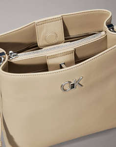 CALVIN KLEIN JEANS CK CONVERTIBLE BUCKET BAG (Размери: 23 x 25 x 13 см.)