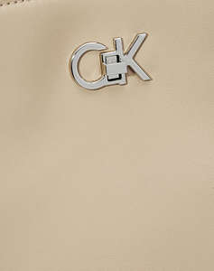 CALVIN KLEIN JEANS CK CONVERTIBLE BUCKET BAG (Размери: 23 x 25 x 13 см.)