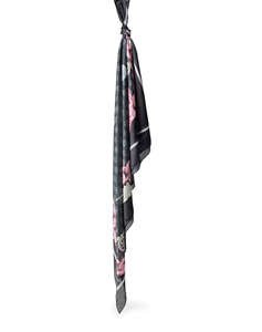 GUESS FOULARD 125X125 ДАМСКИ АКСЕСОАРИ