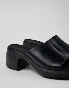 CAMPER Ultrasoft Negro/ThelmaSand Negro