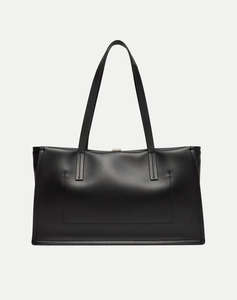 CALVIN KLEIN JEANS CK NARRATE E/W SHOULDER BAG (Размери: 38 x 22 x 11 см.)