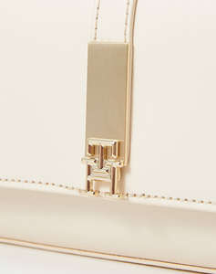 TOMMY HILFIGER TH HERITAGE MINI CROSSOVER CHAIN (Размери: 19 x 4 x 11см.)