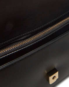TOMMY HILFIGER TH HERITAGE CONV CROSSOVER CHAIN (Размери: 26 x 6 x 16см.)