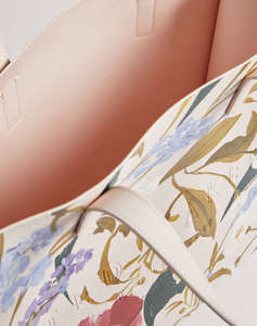 TED BAKER PALAMAA Floral Printed Large Icon Bag (Размери: 34 x 35 x 11см.)