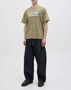 JACK&JONES JORFREDERIKSBERG BOX SCRIPT TEE SS CN LN