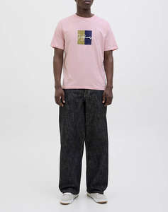 JACK&JONES JORFREDERIKSBERG BOX SCRIPT TEE SS CN LN