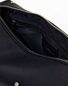 DESIGUAL D2 BAG_REBEL BERGAMO BLACK ДАМСКА ЧАНТА (Размери: 30 x 17 x 11см.)