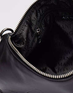 ARMANI EXCHANGE SHOULDER BAG (Размери: 16 x 27 x 4см.)