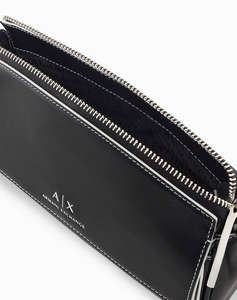 ARMANI EXCHANGE MESSENGER BAG (Размери: 22.5 x 8 x 14 см.)